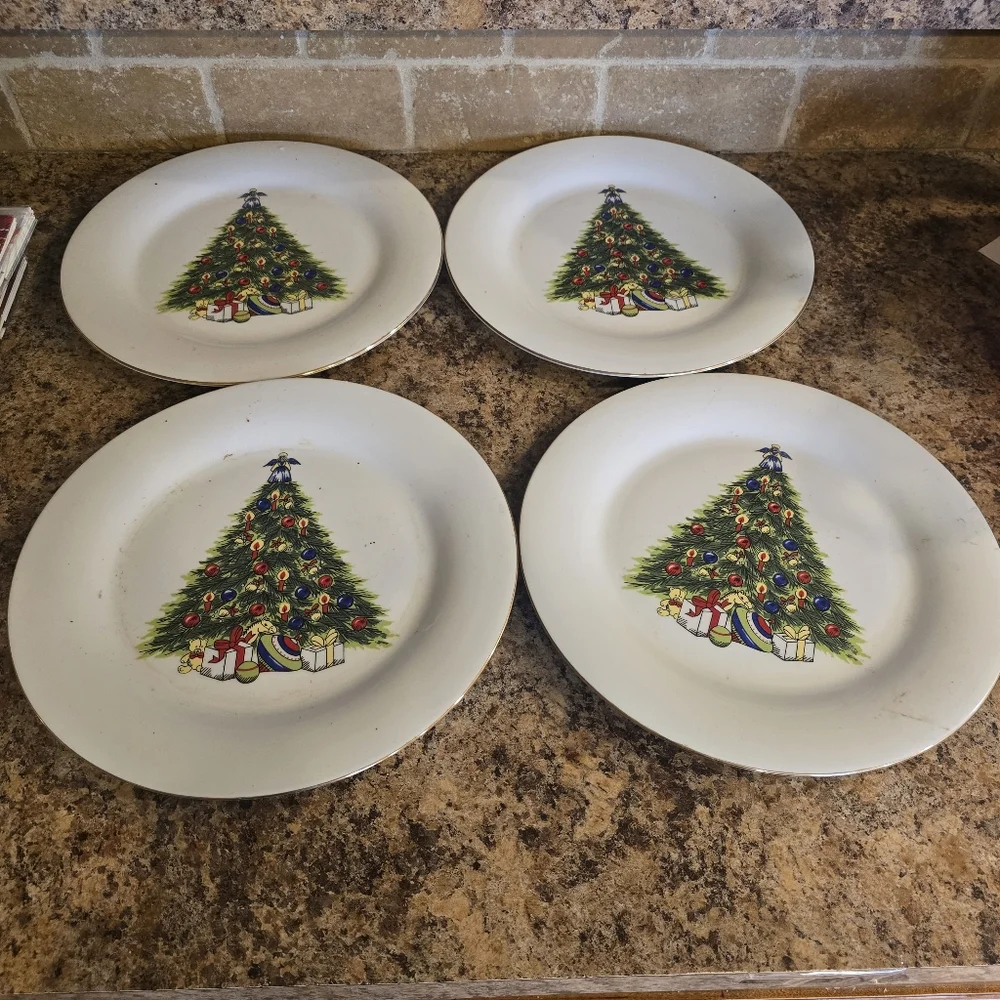 World Bazaars Christmas Set Of 4 Plates